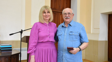 Вітаємо Желєзного Віталія Петровича з нагоди вручення йому нагрудного знаку “За наукові та освітні досягнення”